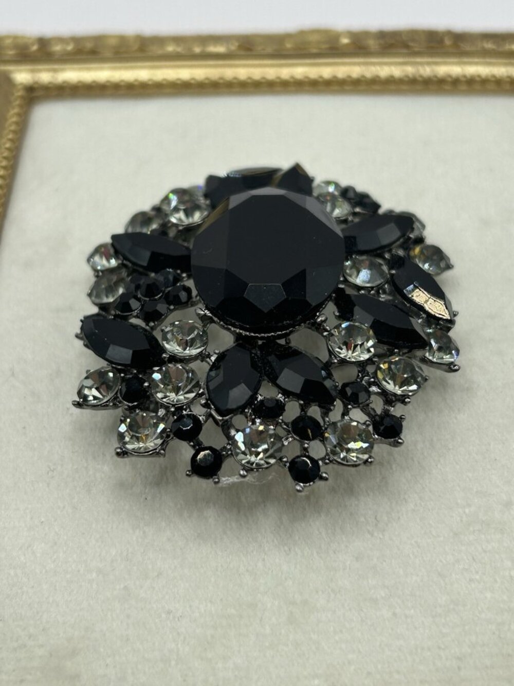 Large Black Rhinestone Costume Brooch Statement Pin Silver Tone Traitors Sparkle - Picture 7 of 10